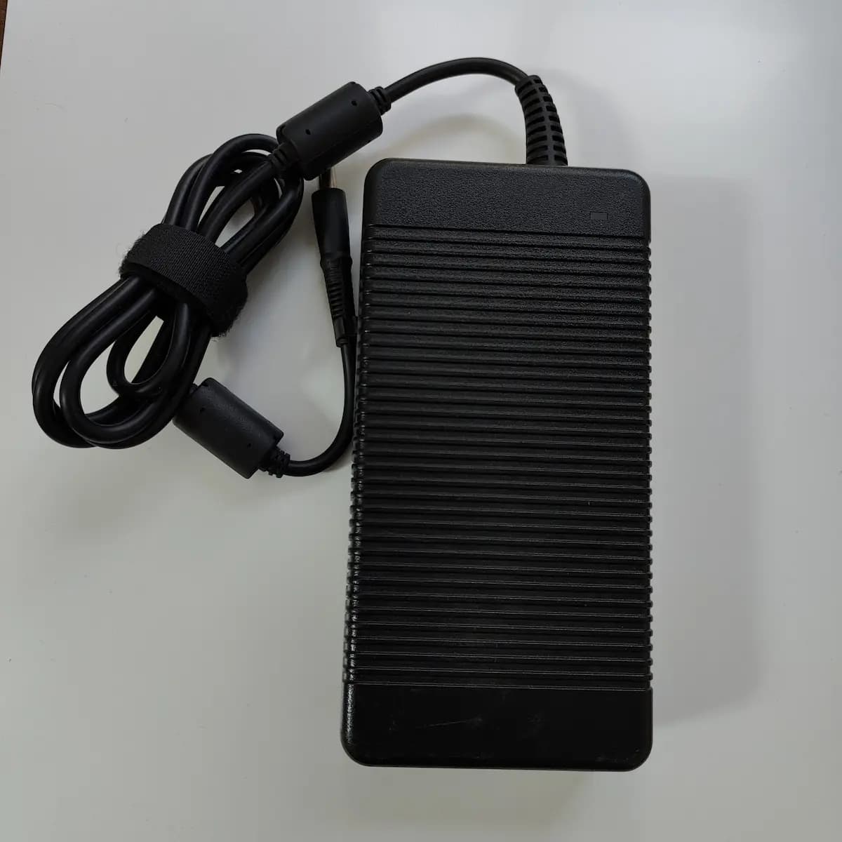 شارژر hp 230w